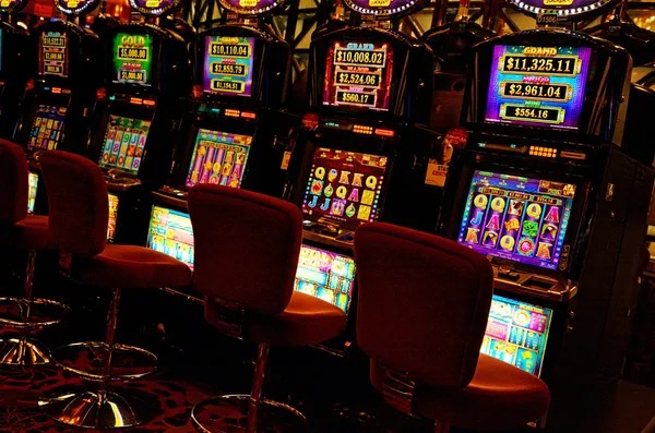 slot aladin Champions League live match interface with game information and team statistics